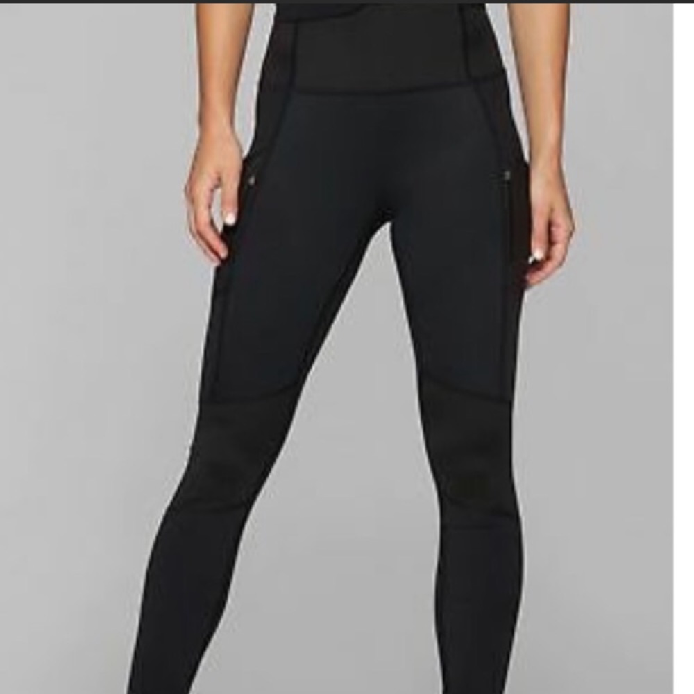 Athleta high traverse tight- M